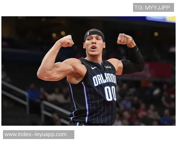 阿隆戈登半场表现出色与约基奇默契配合贡献16分5板2助