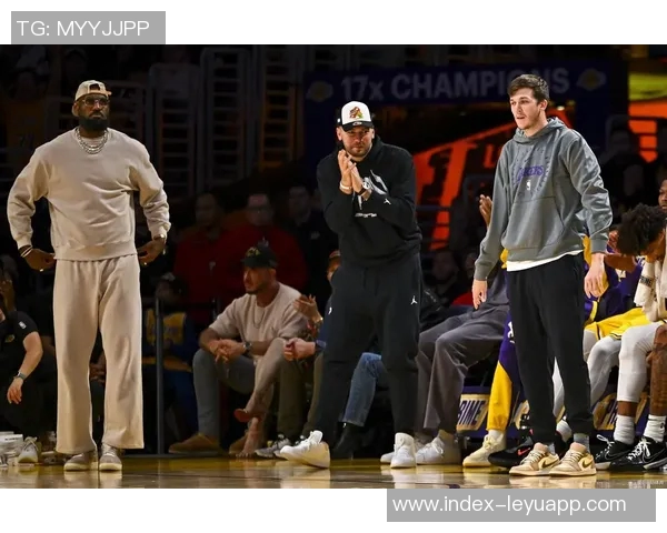 湖记:詹姆斯退役传闻东契奇与里夫斯尚未直接询问他