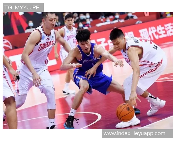 效率平平却轻松取胜三球全场15投5中斩获16分8篮板8助攻表现出色